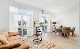 Premium 24h SmartApart Modern mit Smarthome zentral-Welcome drink inkl